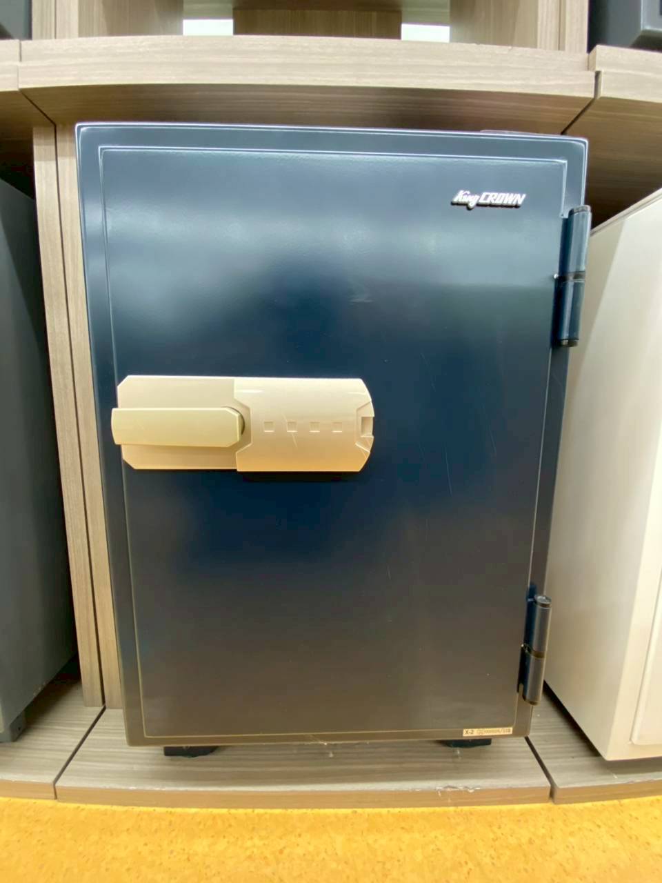 【取扱い：宜野湾店】日本アイエスケイ　耐火金庫　特殊マグネットロック式　KS-50MN
