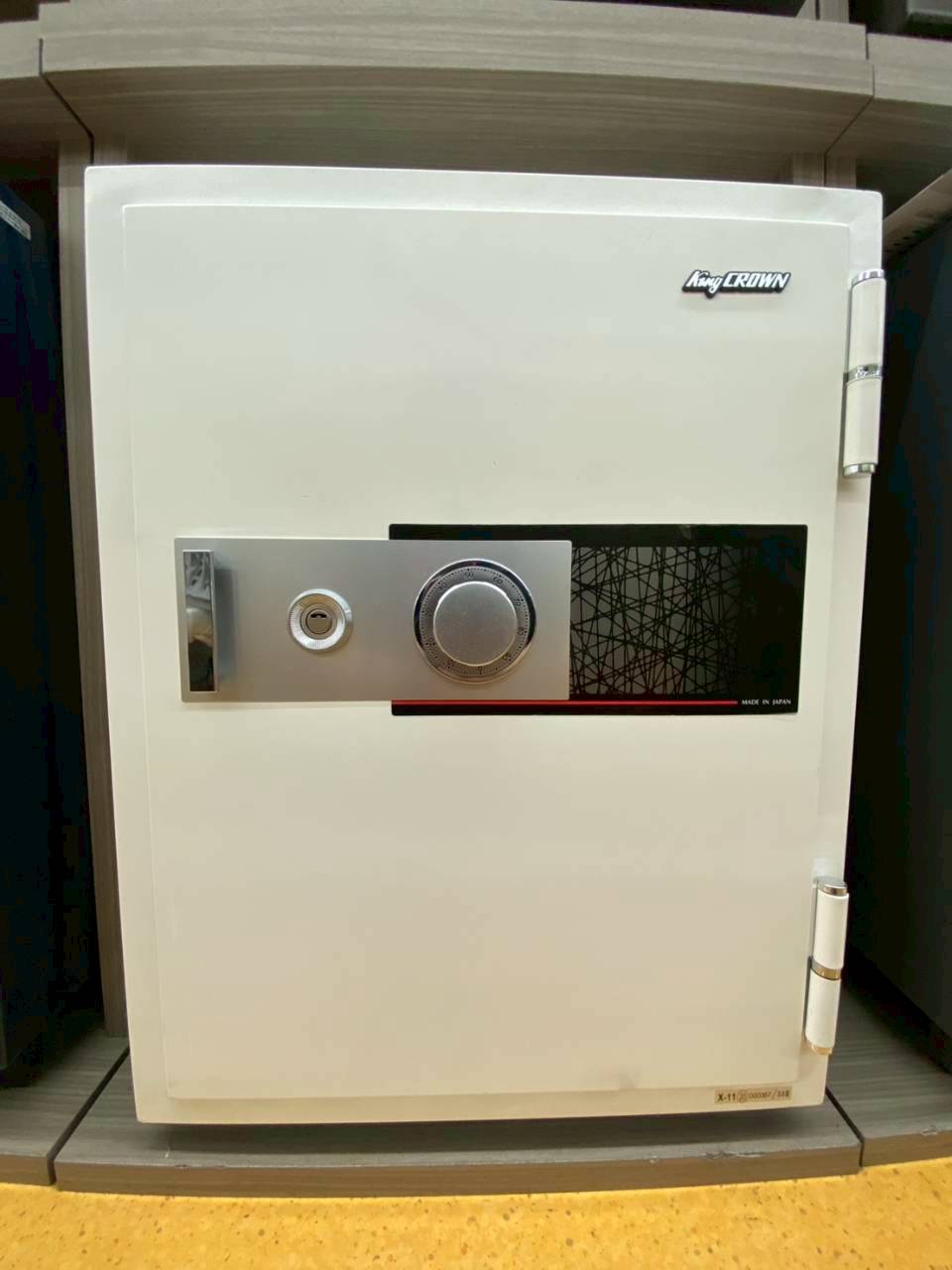 【取扱い：宜野湾店】日本アイエスケイ　耐火金庫　ゆとり収納シリーズ（ダイヤル錠）　KU-55SD